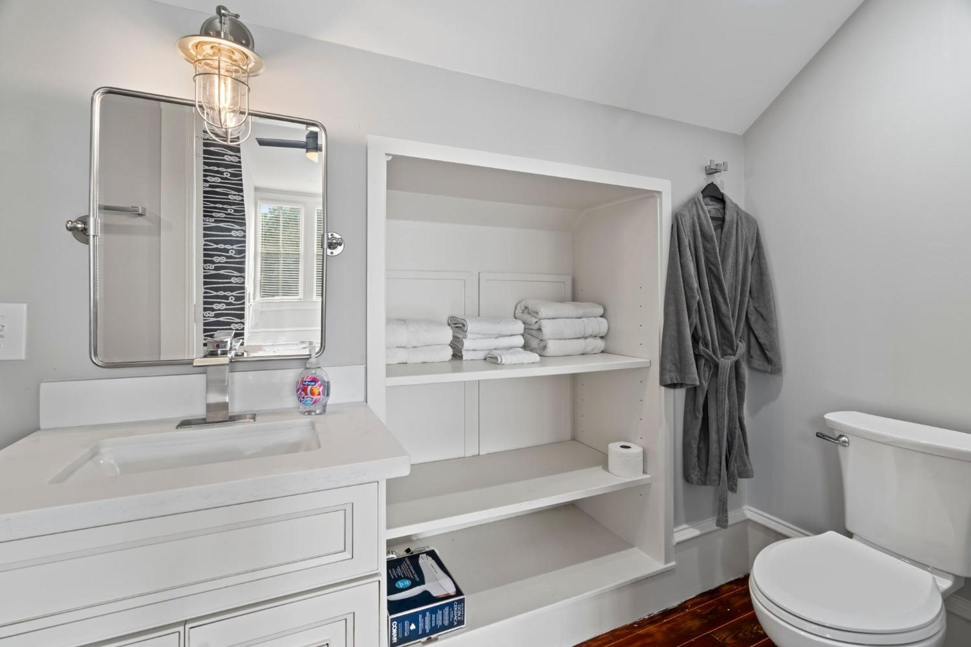 Historic Galveston Family Beach Home With 3 King Beds Eksteriør billede