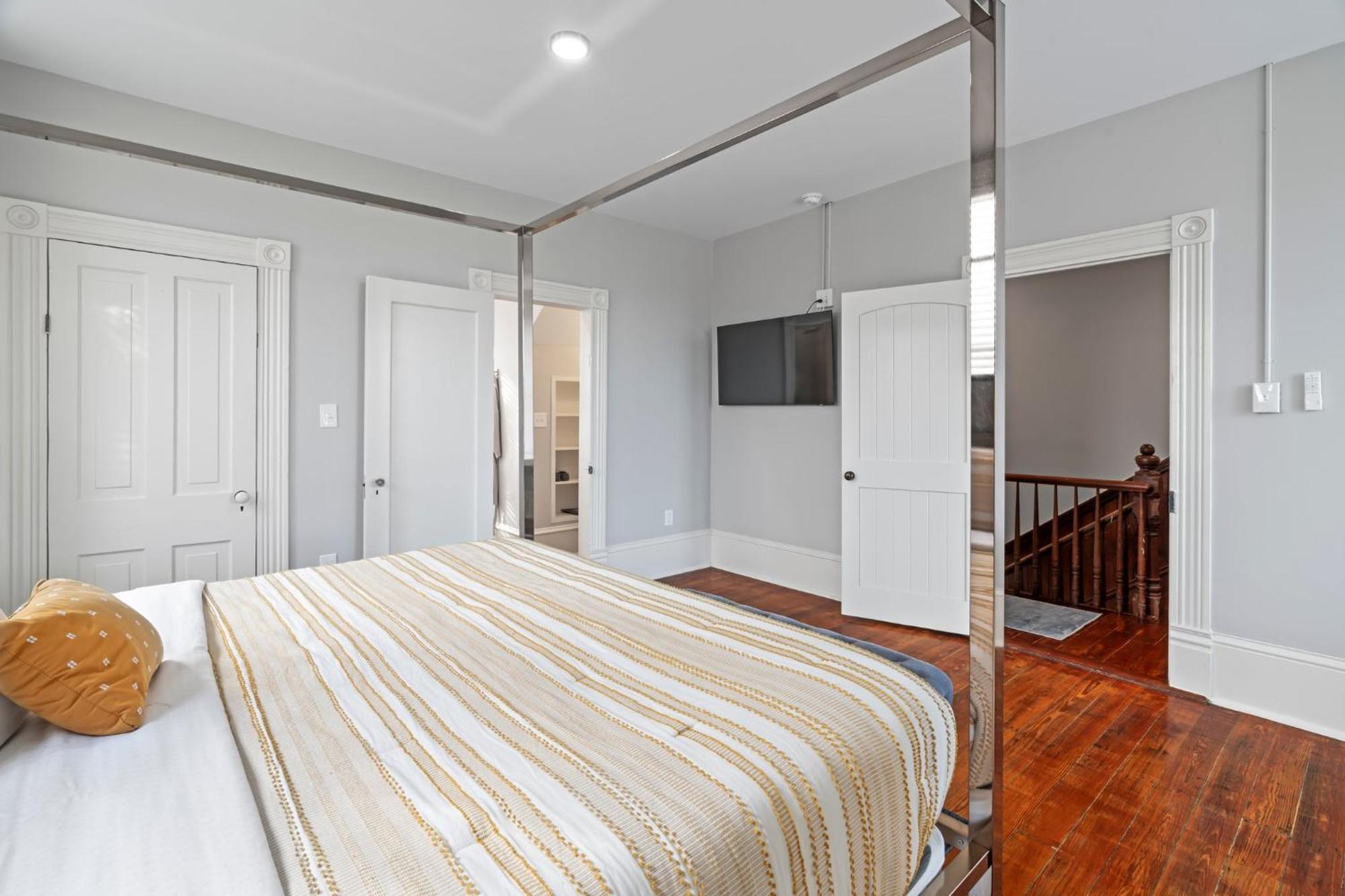 Historic Galveston Family Beach Home With 3 King Beds Eksteriør billede