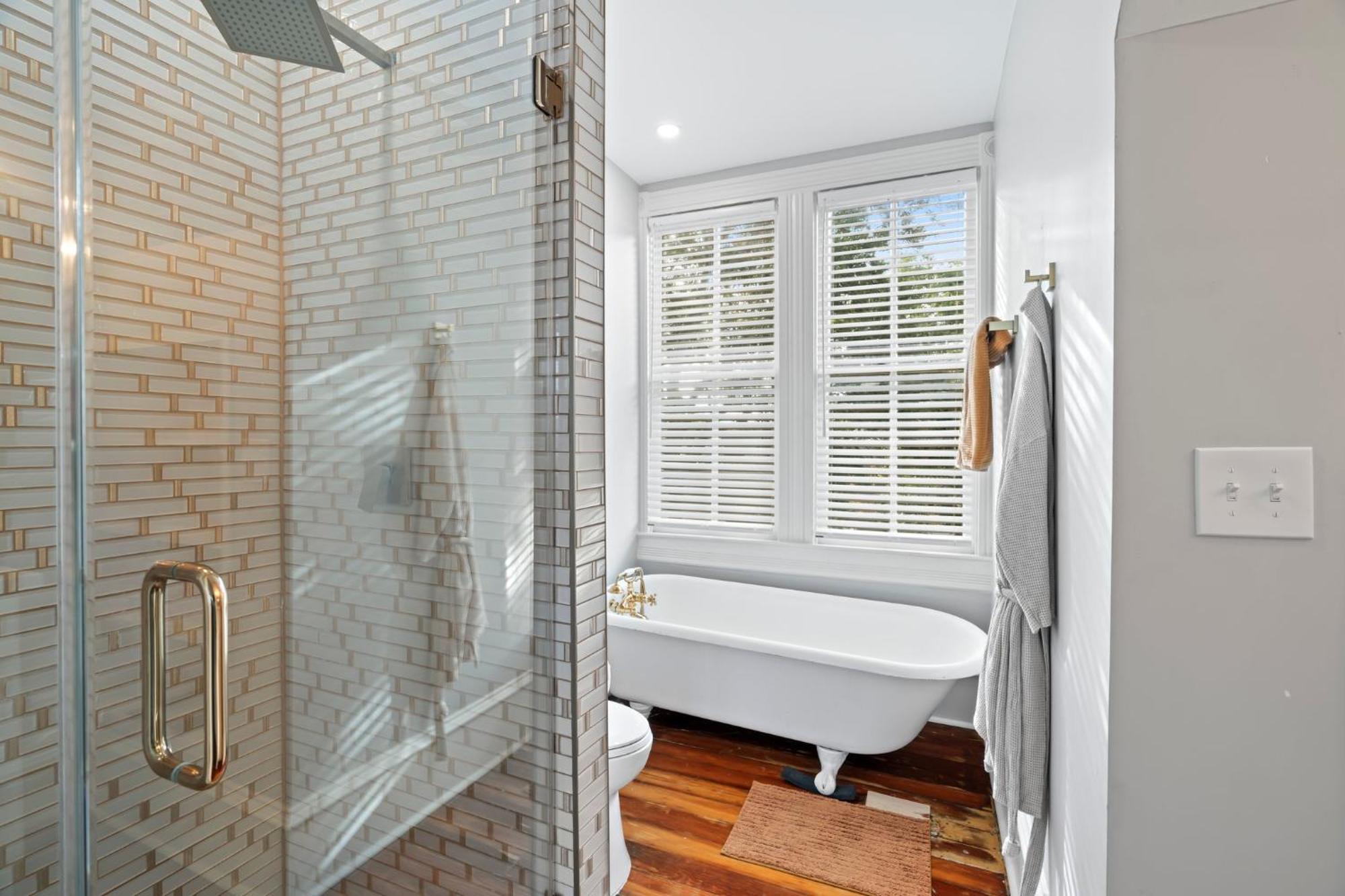 Historic Galveston Family Beach Home With 3 King Beds Eksteriør billede