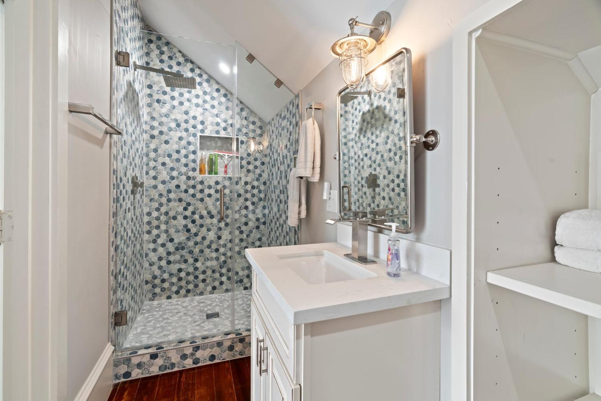 Historic Galveston Family Beach Home With 3 King Beds Eksteriør billede
